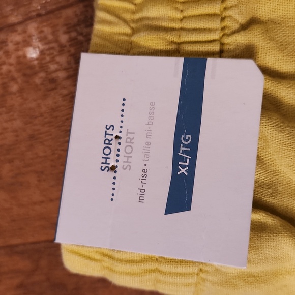 NWT Old Navy shorts - Picture 2 of 4